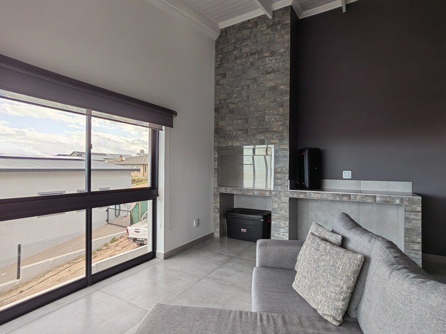 4 Bedroom Property for Sale in Monte Christo Western Cape
